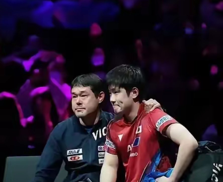 开云体育APP下载-日本乒乓球队碾压法国乒乓球队，张本智和送出助攻