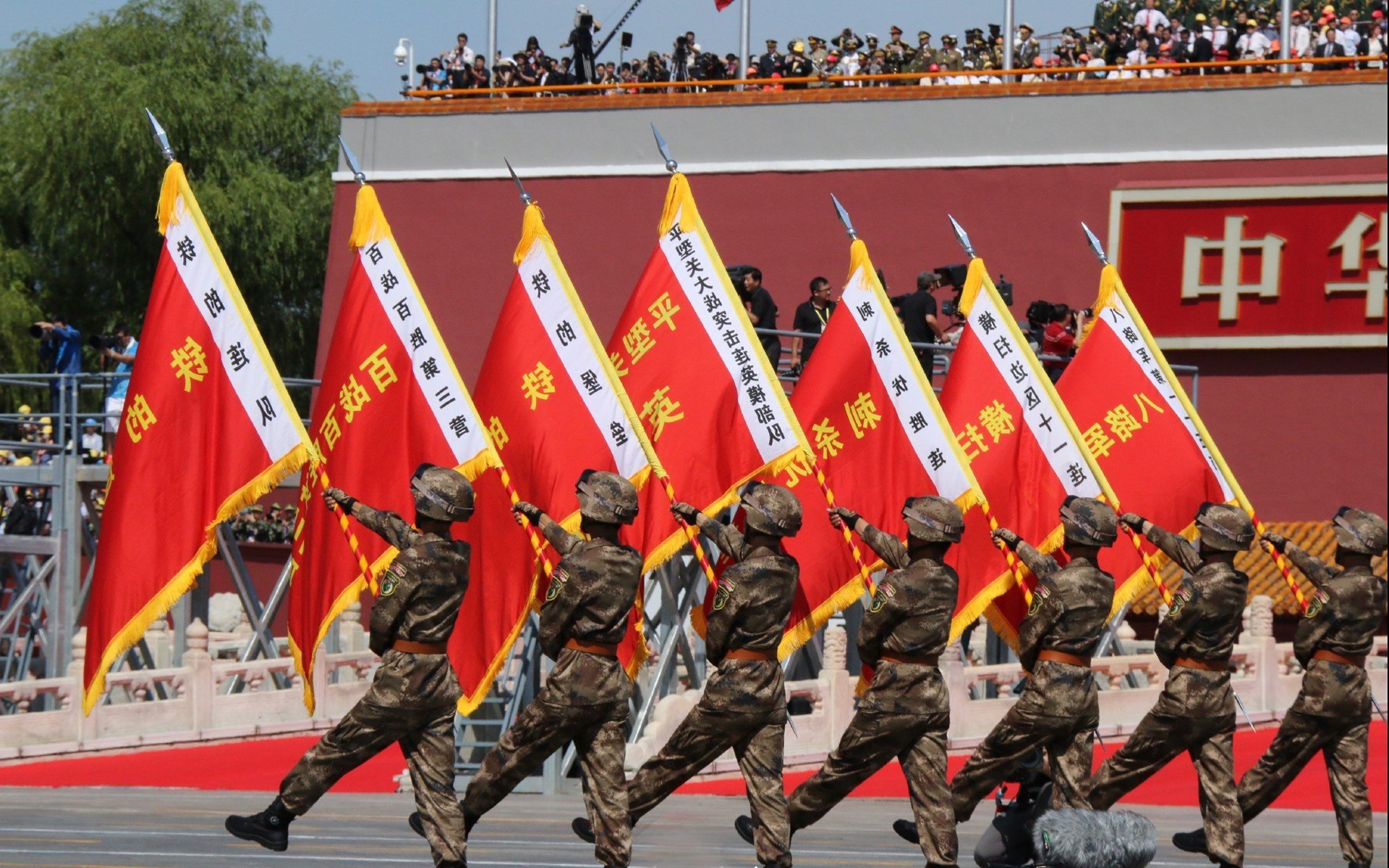 山东队碾压火箭,保罗带队取胜,平行宇宙里的篮球新纪元