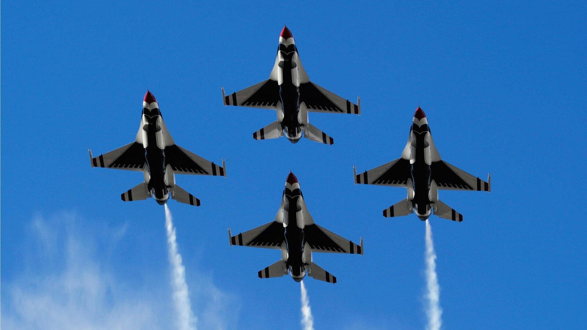 炽热战场上的全能风暴，西亚卡姆用存在感重写老鹰对阵热火的胜负方程式